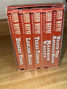 VTG John Wayne Collection VHS Box Set, desert trails, lawless Range Texas Terror